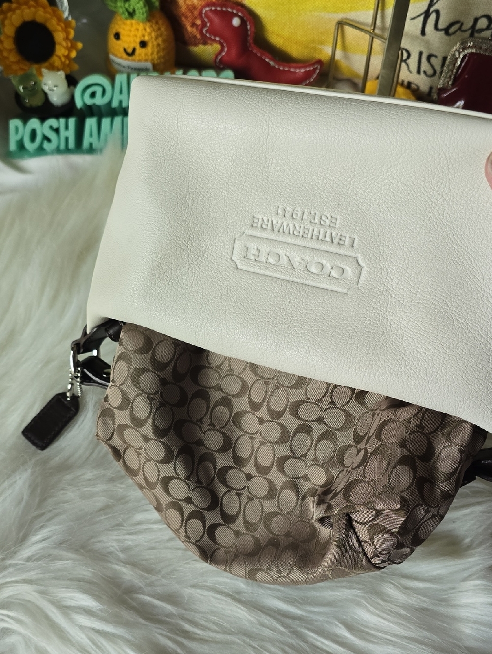 Coach EUC Mini Leather Cream Shoulder Bag With Hangtag - Picture 13 of 14